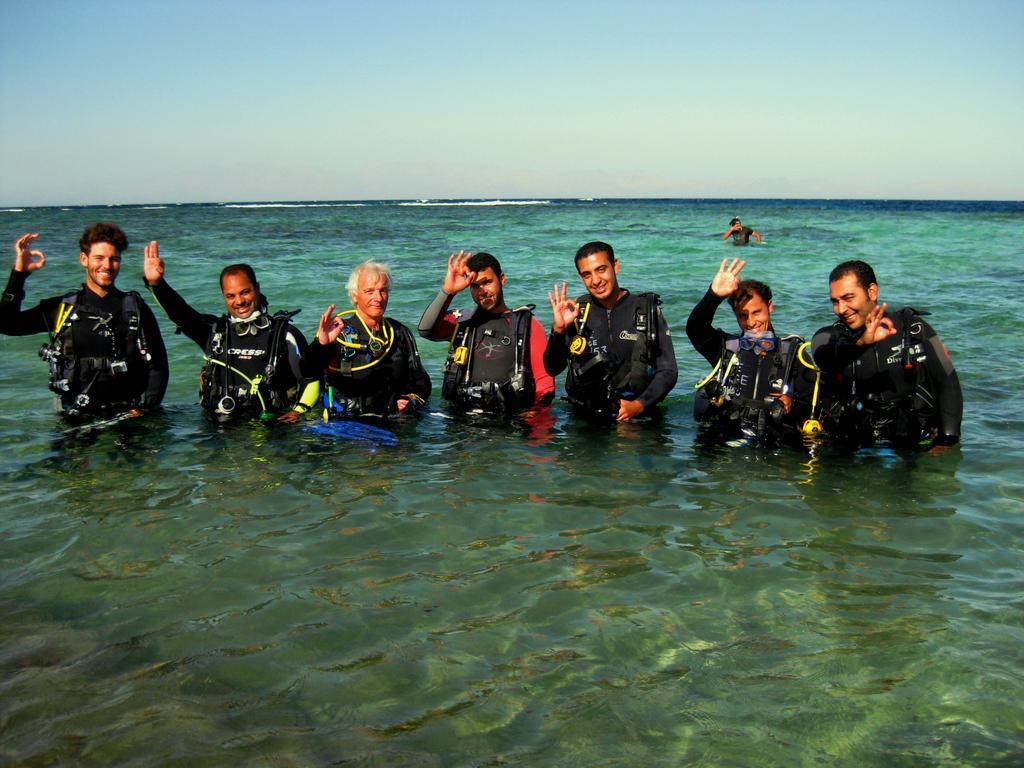 Dive Urge Hotel Dahab Exterior photo